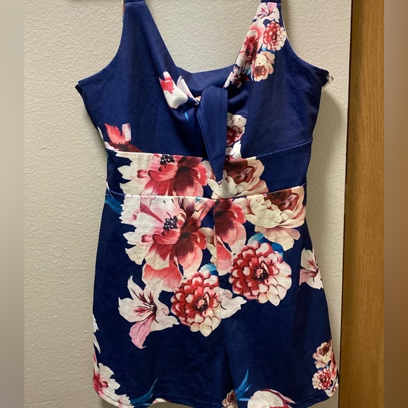 Floral romper - Picture 5 of 6